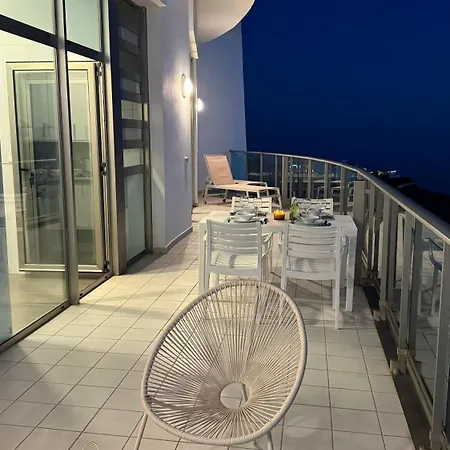Διαμέρισμα Highest Penthouse With Skyline & Sea Views Μπένιντορμ