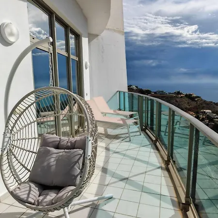 Apartment Highest Penthouse With Skyline & Sea Views
