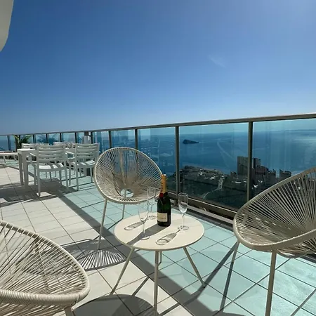Διαμέρισμα Highest Penthouse With Skyline & Sea Views *