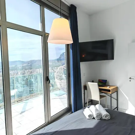 Highest Penthouse With Skyline & Sea Views Μπένιντορμ