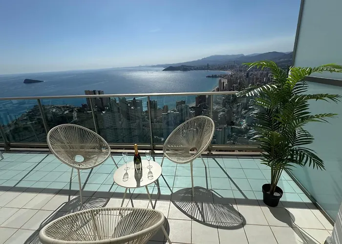 Apartment Highest Penthouse With Skyline & Sea Views