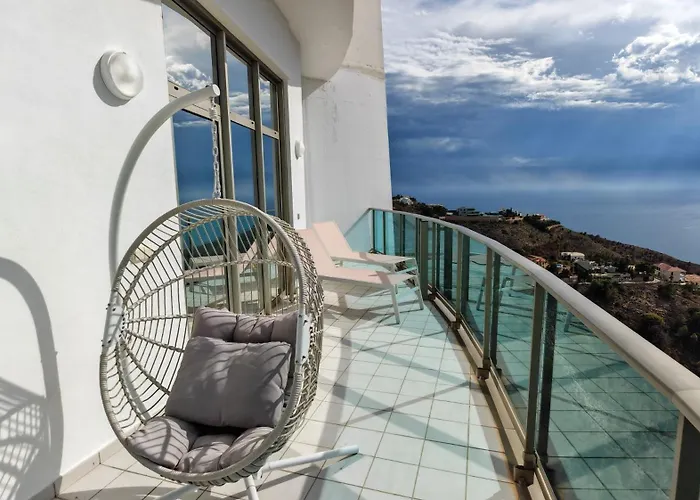 Apartment Highest Penthouse With Skyline & Sea Views