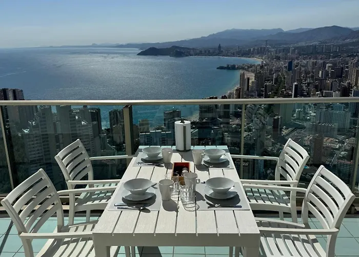 Apartment Highest Penthouse With Skyline & Sea Views